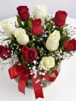 Aşk Küresi Kırmızı ve Beyaz Güller