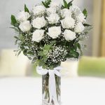 Vazoda 15 Beyaz Güller